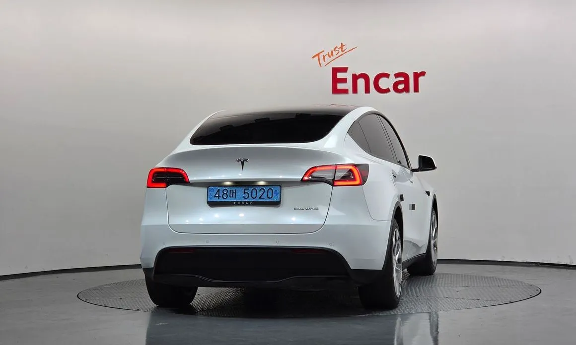 Tesla Model Y — фото 5