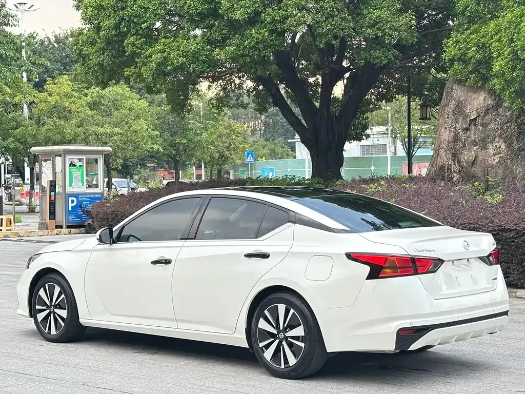 Nissan Teana — фото 8