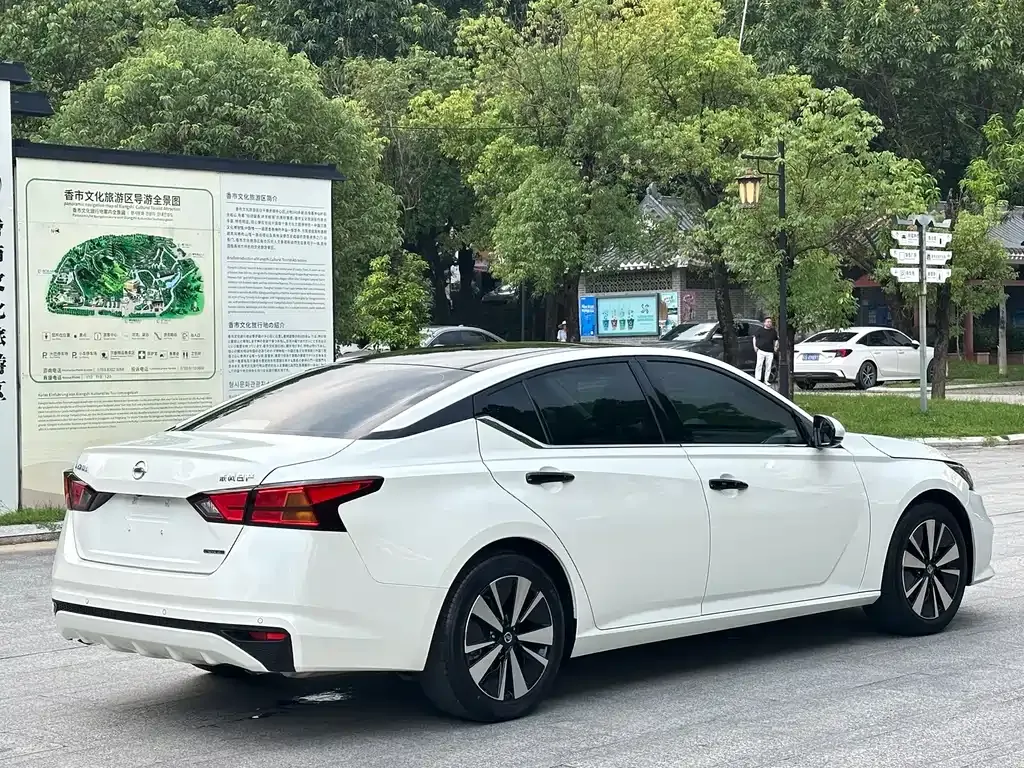 Nissan Teana — фото 9