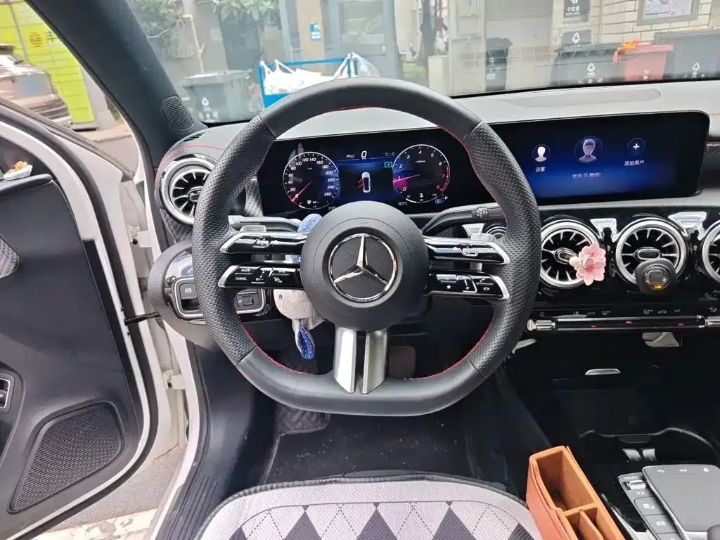 Mercedes-Benz A-Class — фото 10