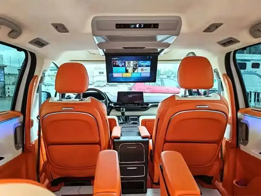 Toyota Granvia — фото 6