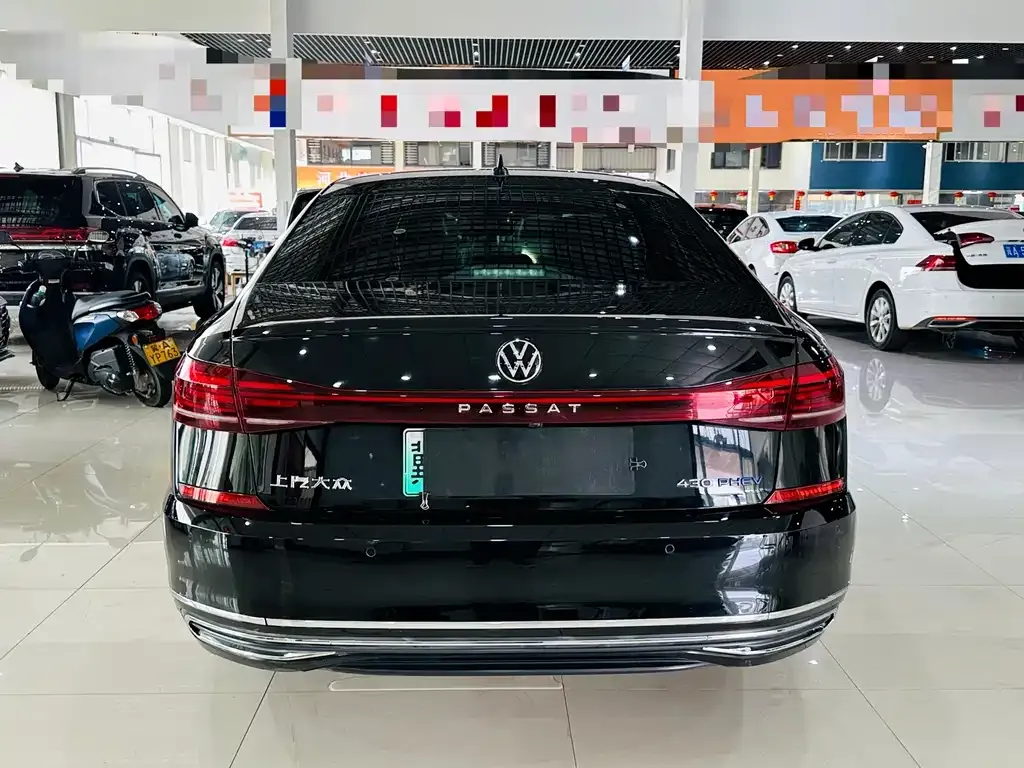 Volkswagen Passat PHEV — фото 5