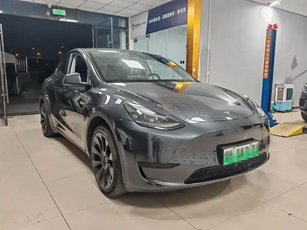 Tesla Model Y — фото 4