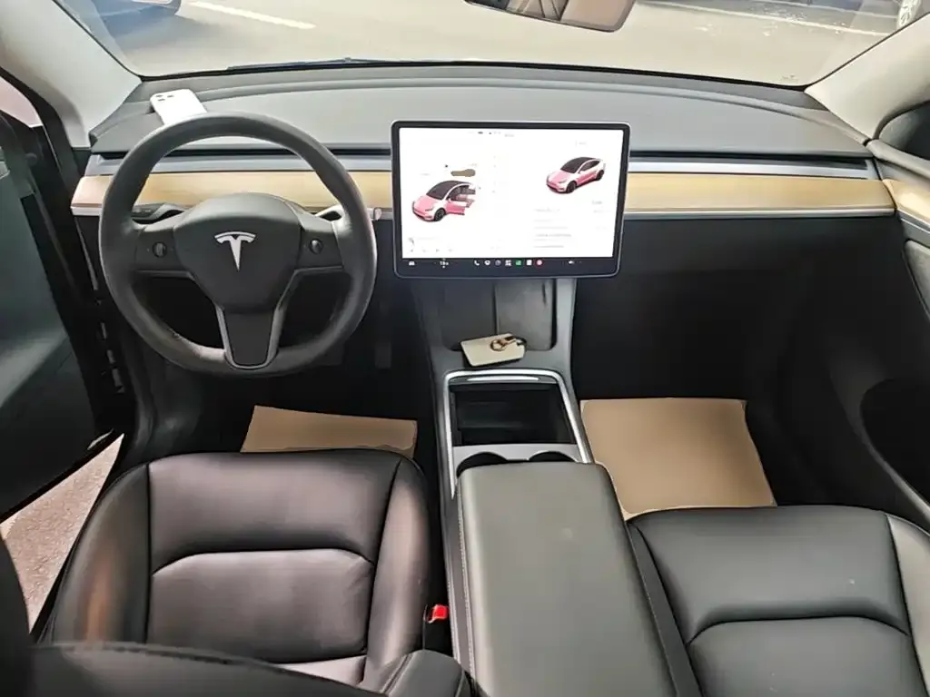 Tesla Model Y — фото 4