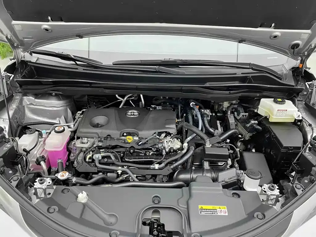 Toyota Granvia — фото 2