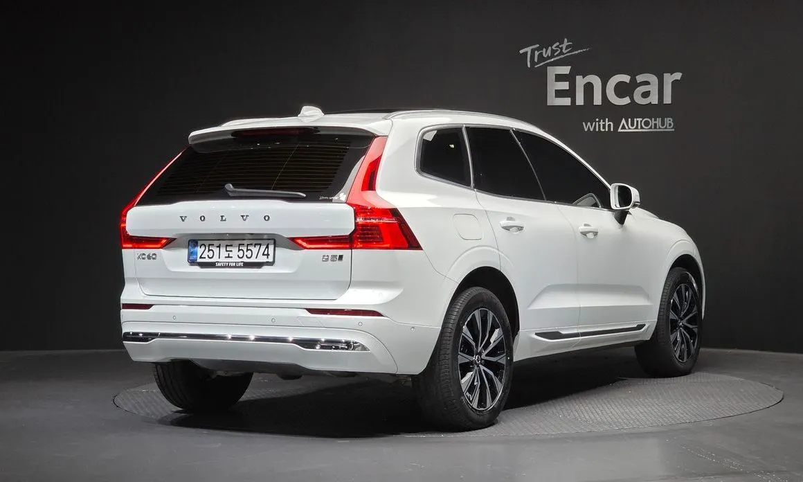 Volvo XC60 — фото 5