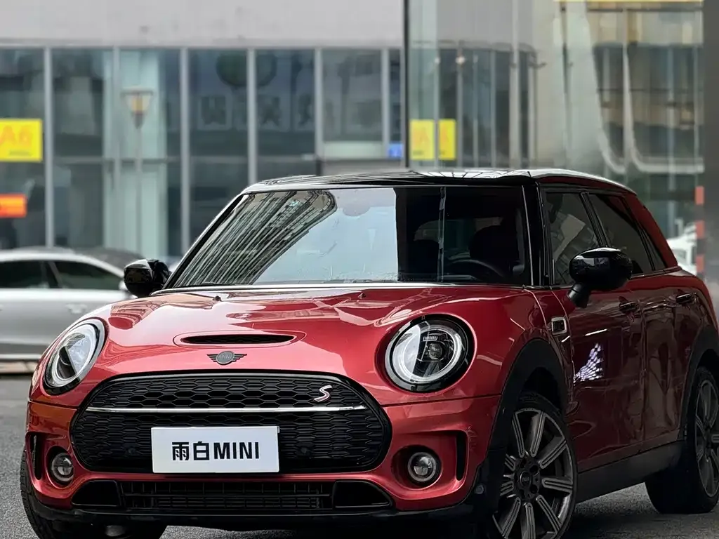 MINI Clubman — фото 1