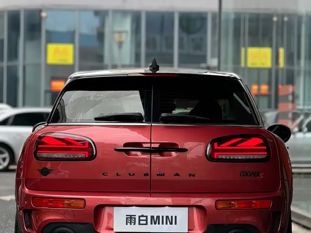MINI Clubman — фото 3