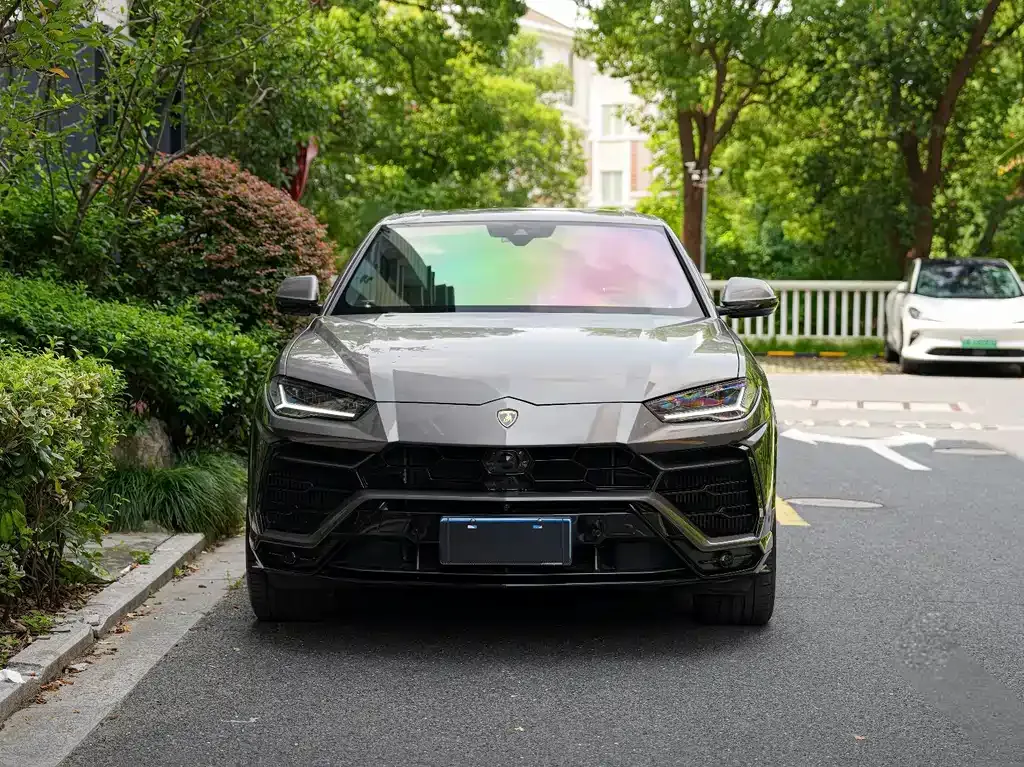 Lamborghini Urus — фото 9