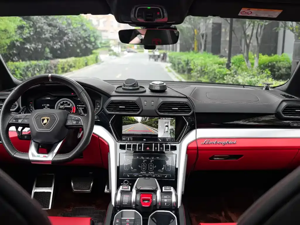 Lamborghini Urus — фото 7