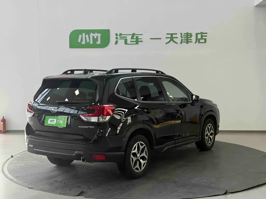 Subaru Forester — фото 5