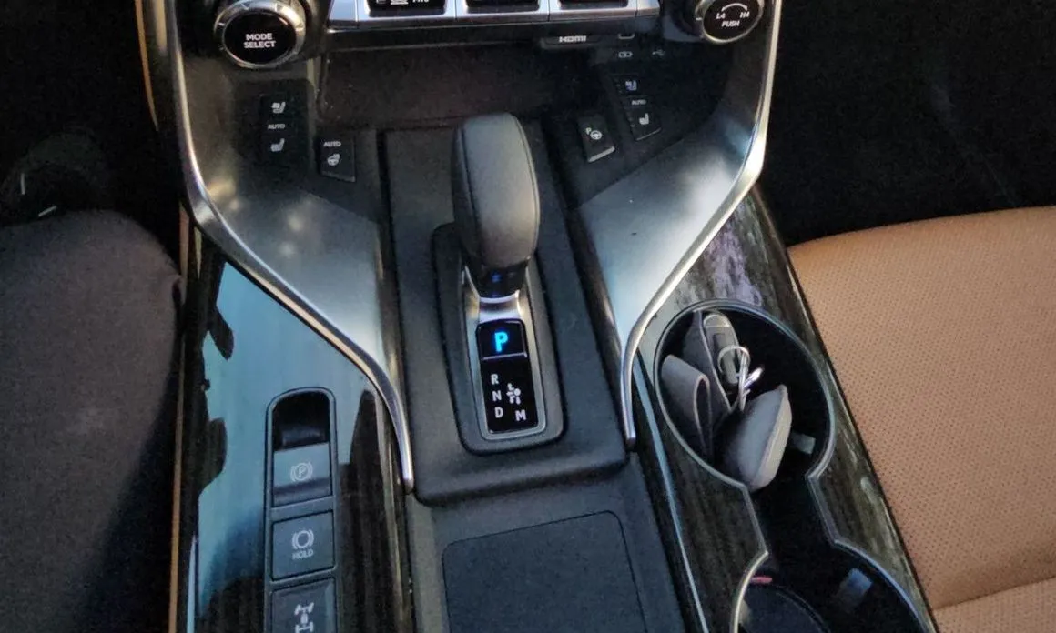 Lexus LX — фото 6