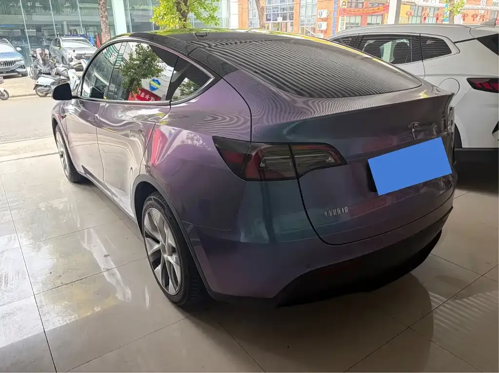 Tesla Model Y — фото 9