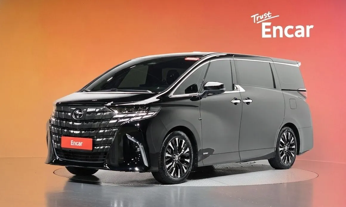 Toyota Alphard — фото 1