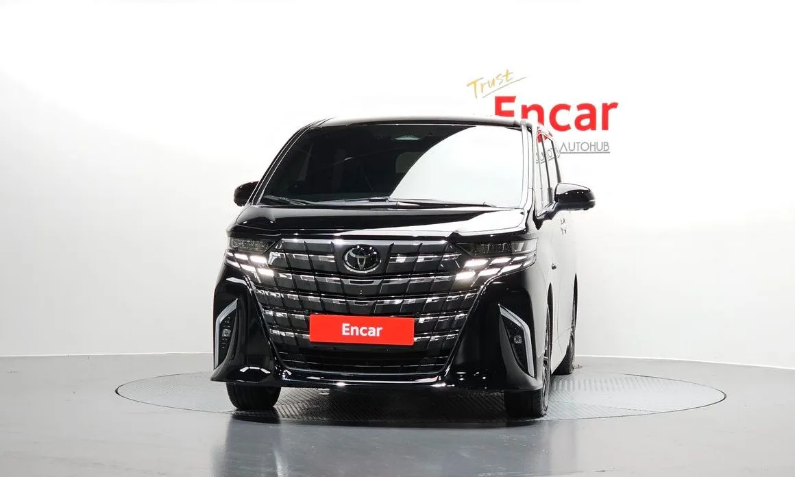 Toyota Alphard — фото 3