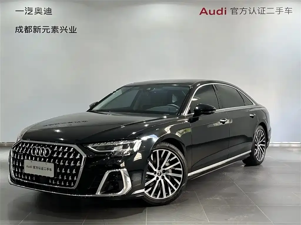 Audi A8 — фото 1