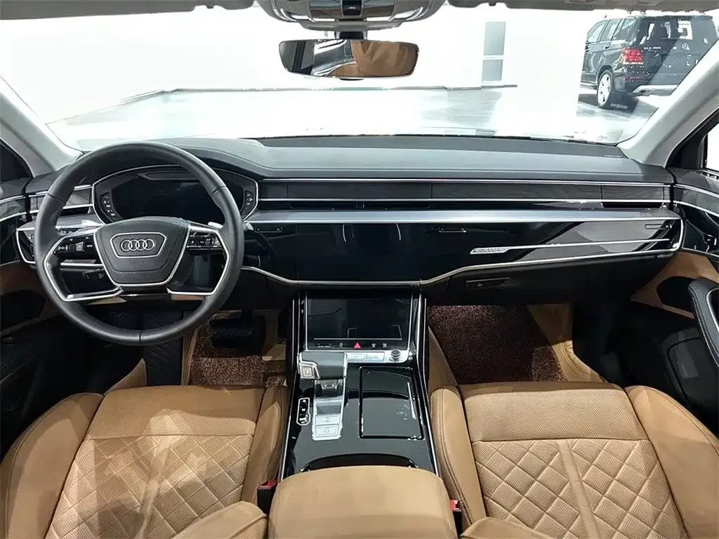 Audi A8 — фото 3