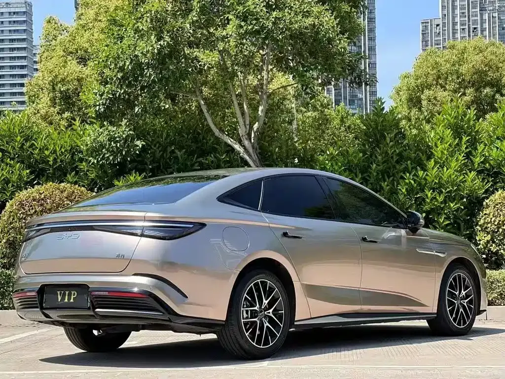 BYD Seal — фото 9