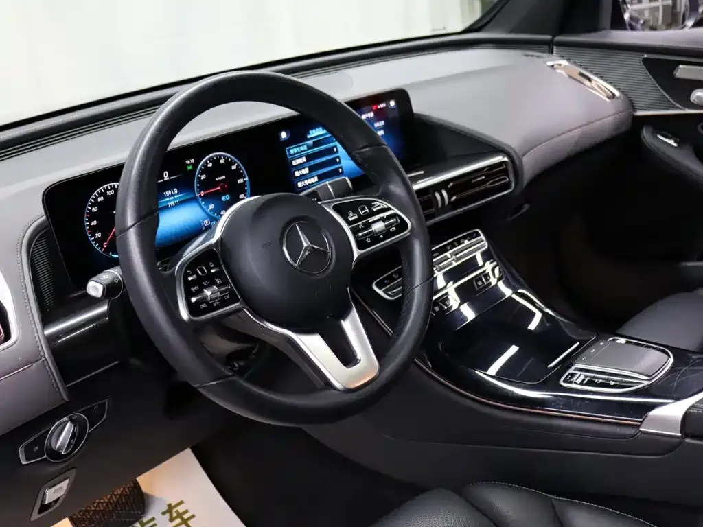 Mercedes-Benz EQC — фото 3