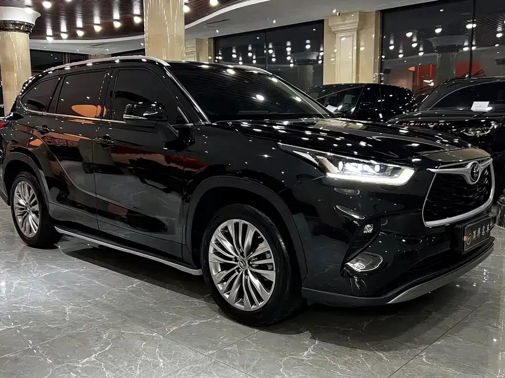 Toyota Highlander — фото 5