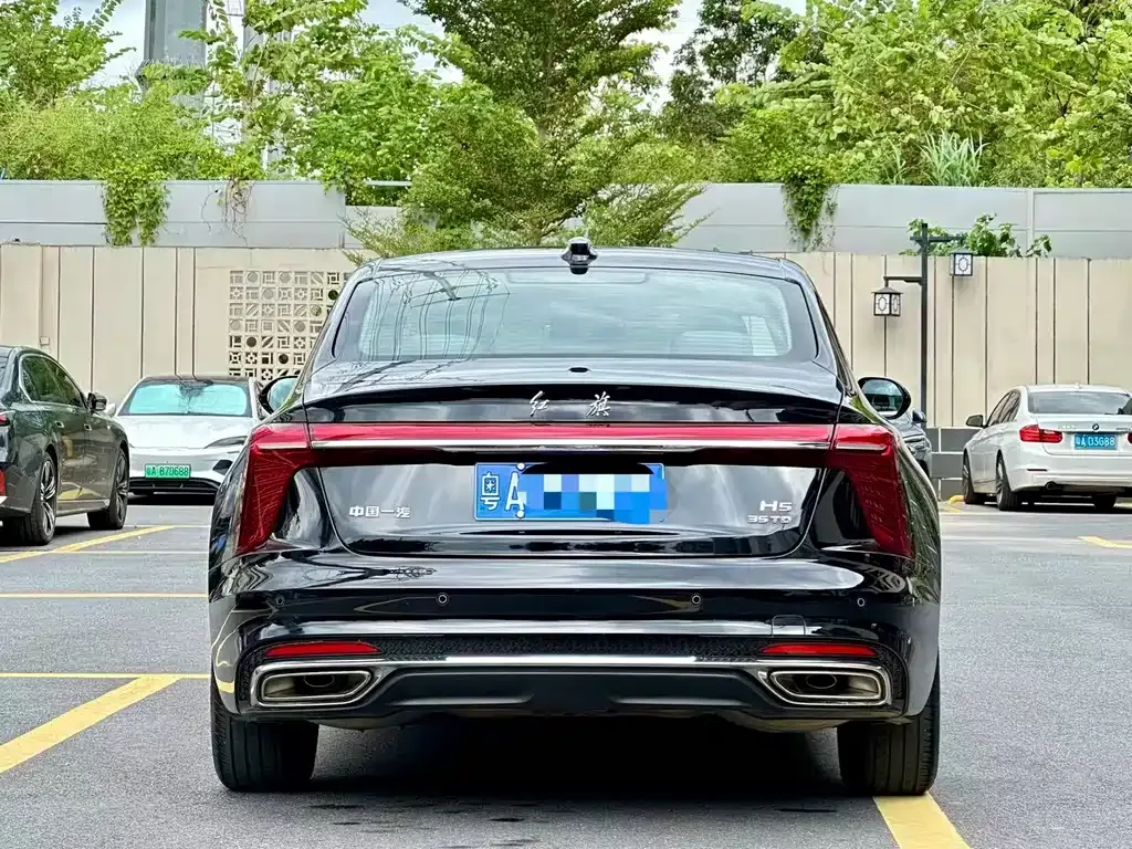 Hongqi H5 — фото 8