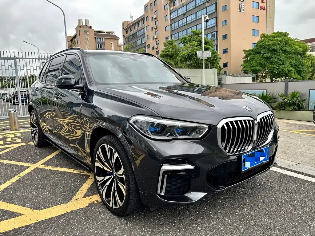 BMW X5 — фото 8