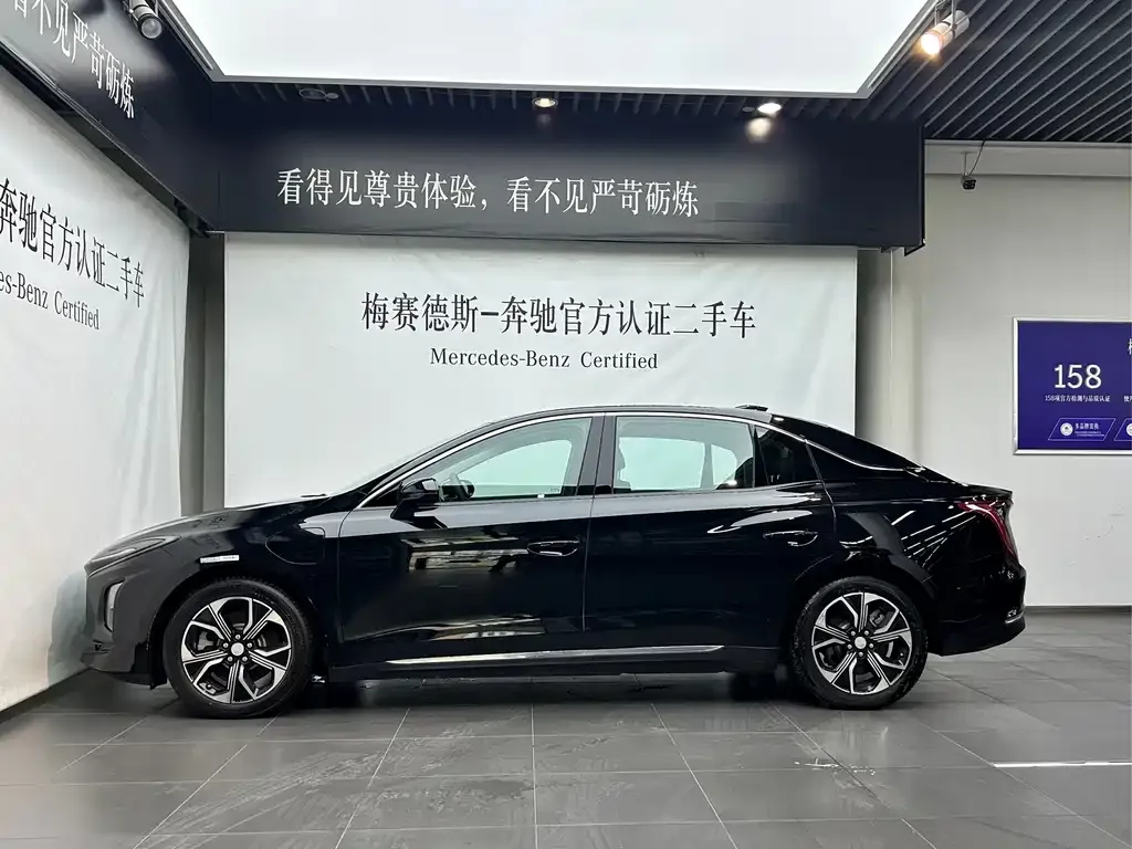 Hongqi E-QM5 — фото 9