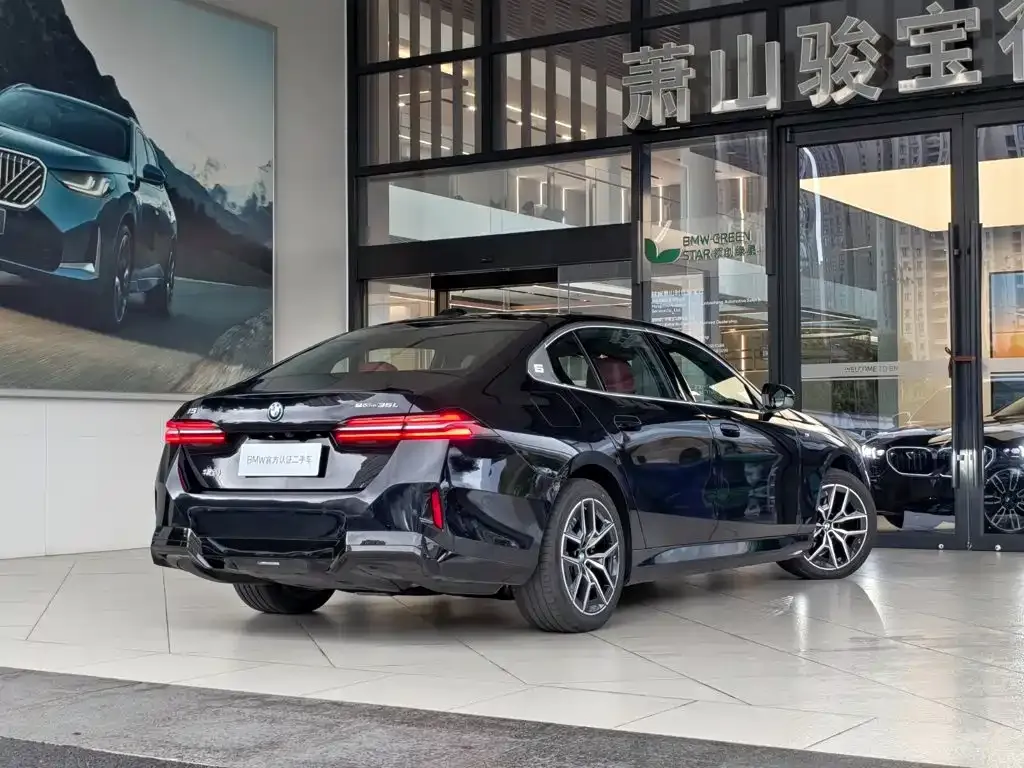 BMW i5 — фото 5