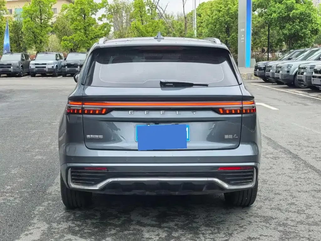 Geely Xingyue L — фото 10