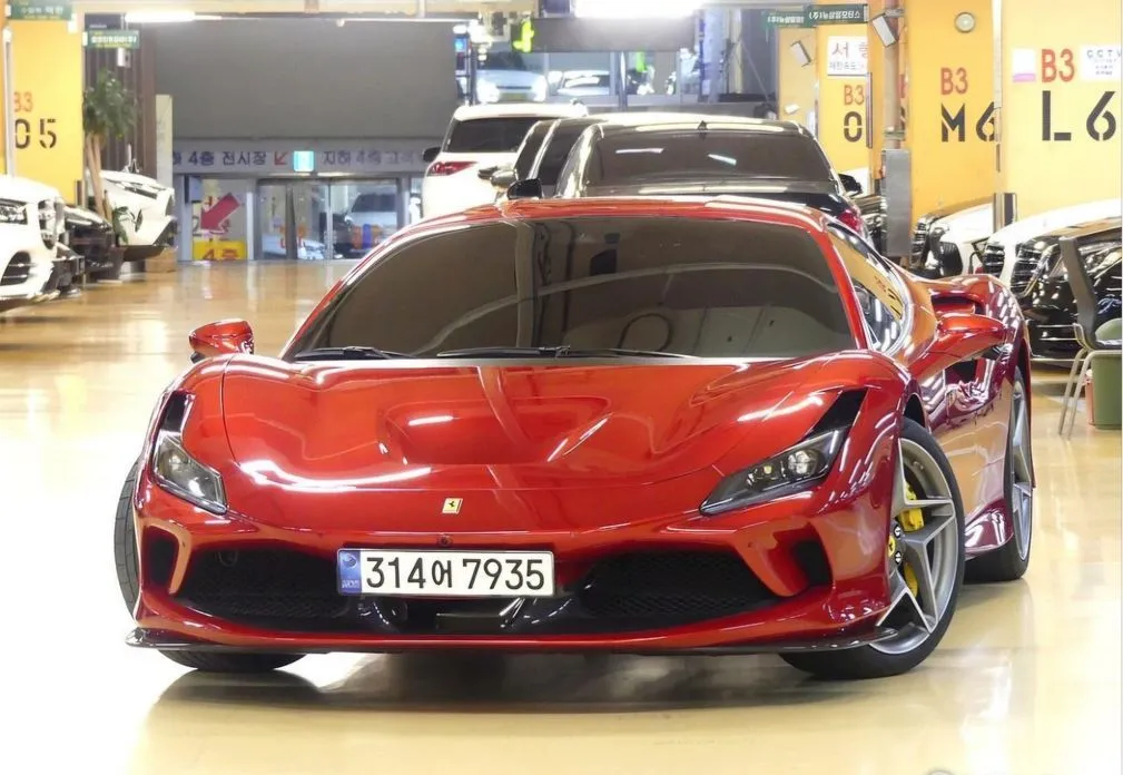 Ferrari F8 — фото 6