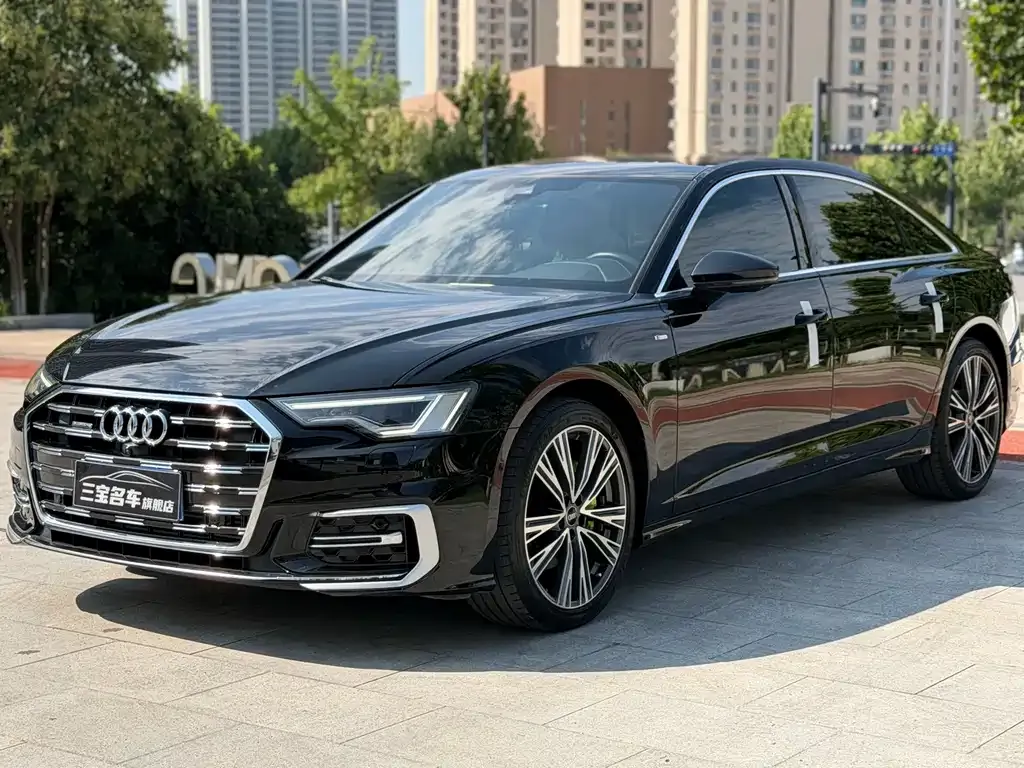 Audi A6L — фото 1