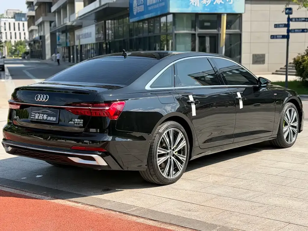 Audi A6L — фото 9