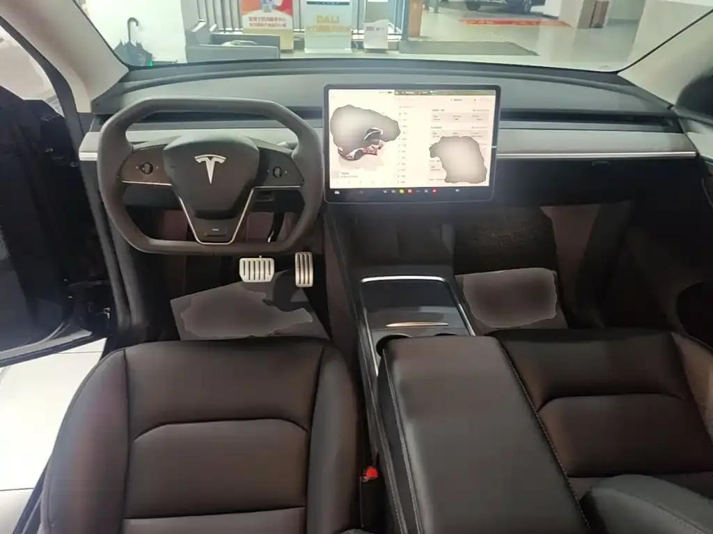 Tesla Model Y — фото 5