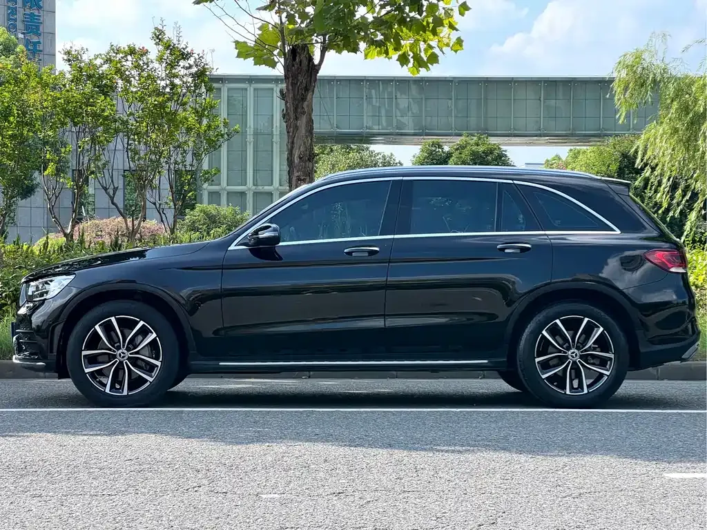 Mercedes-Benz GLC — фото 6