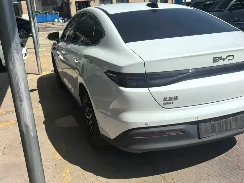 BYD Seal 05 DM-i — фото 2