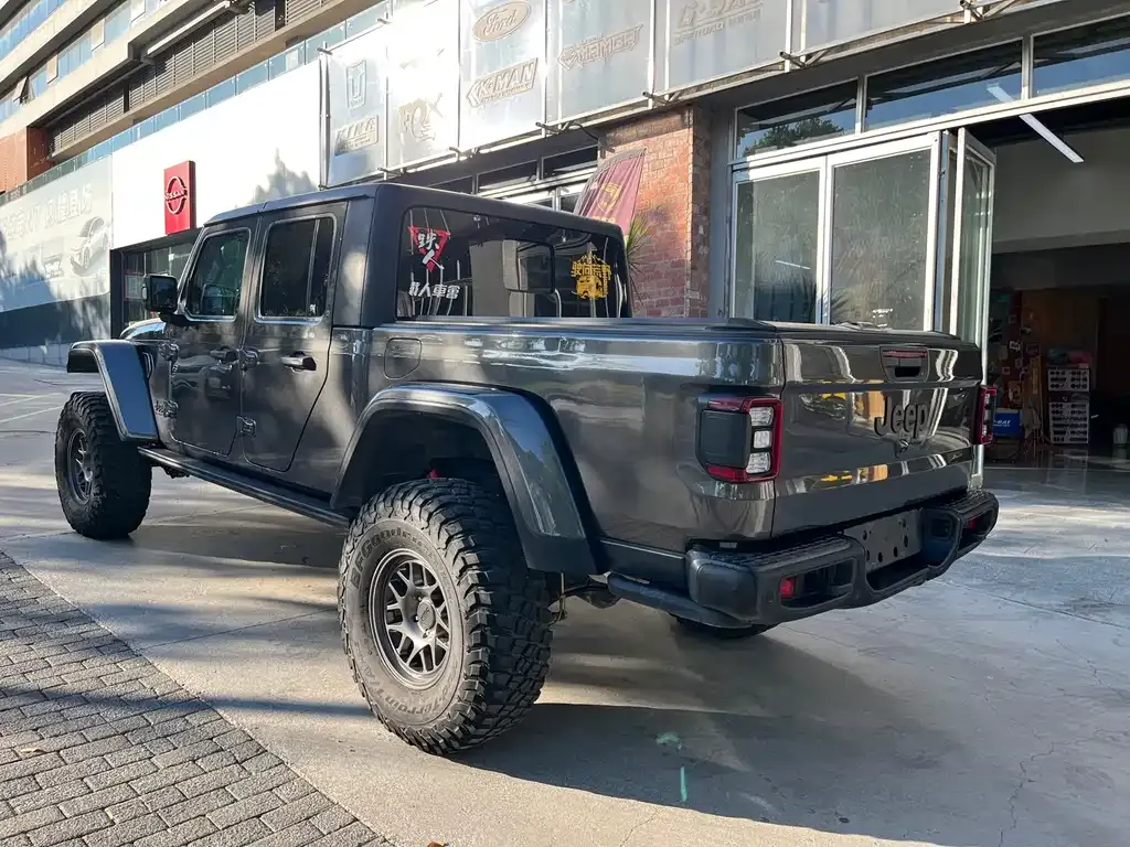 Jeep Gladiator — фото 3