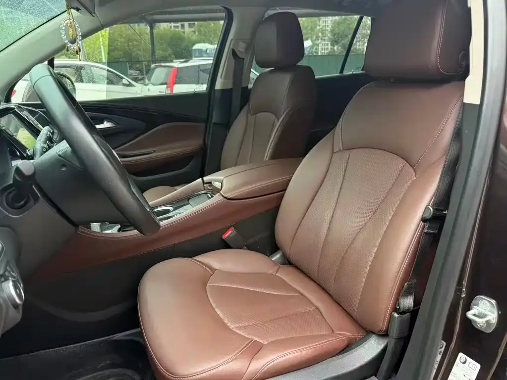 Buick Envision Plus — фото 5