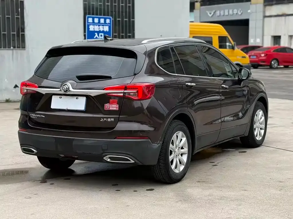 Buick Envision Plus — фото 3