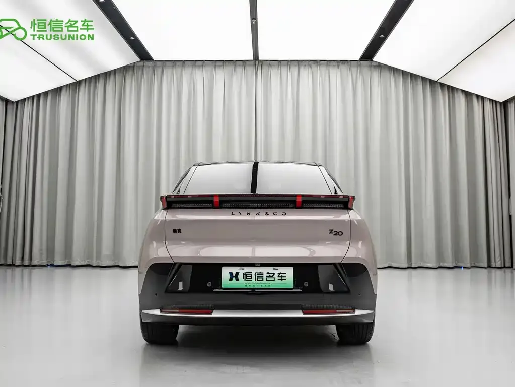 Lynk & Co Z20 — фото 10