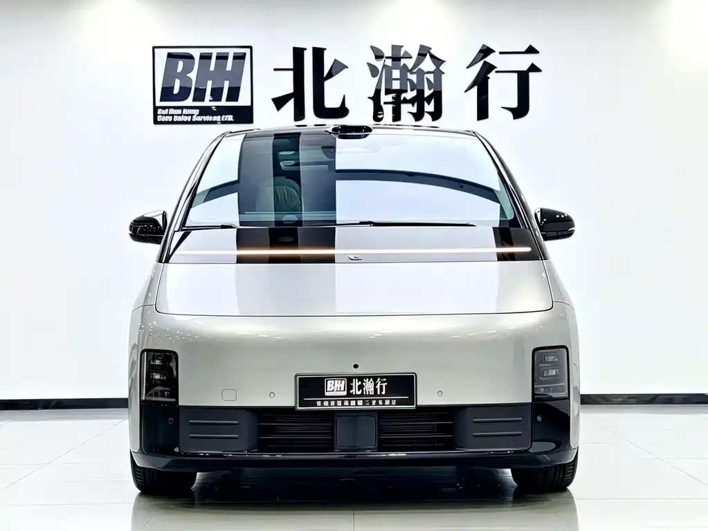 Li Auto MEGA — фото 3