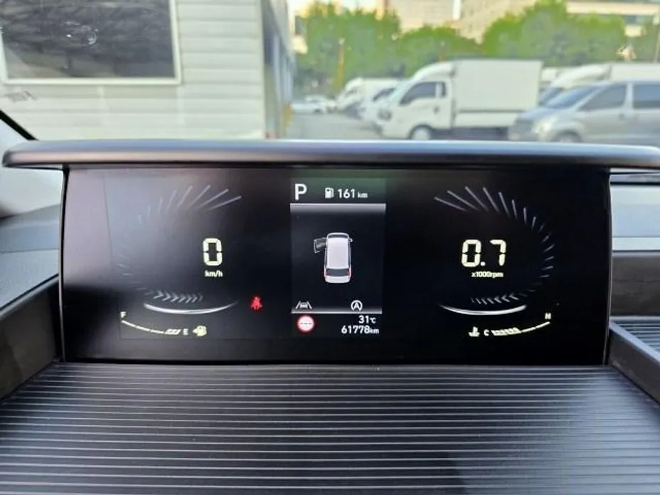 Hyundai Staria — фото 2