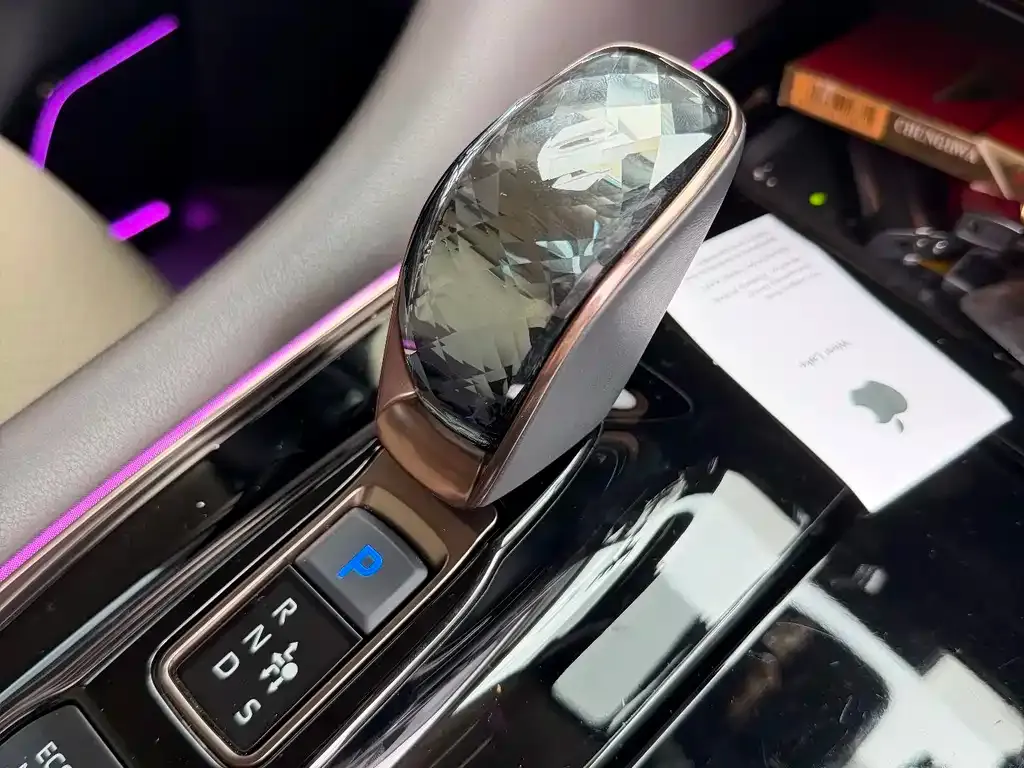 Toyota Alphard — фото 3