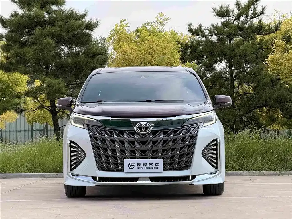 Toyota Sienna — фото 10