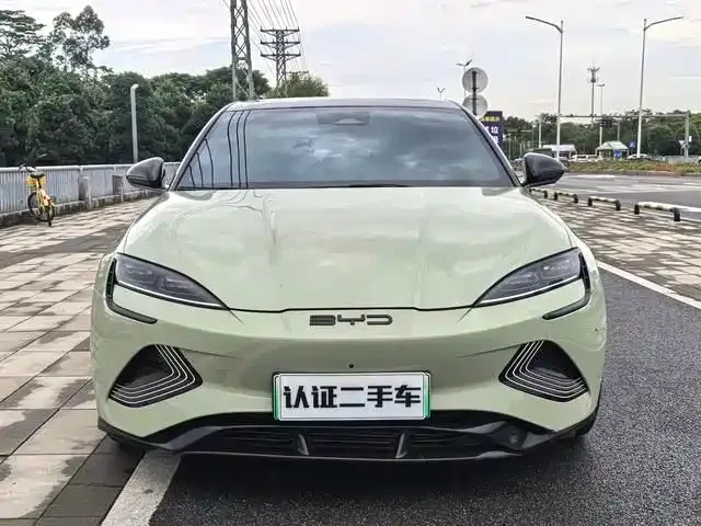 BYD Seal — фото 8