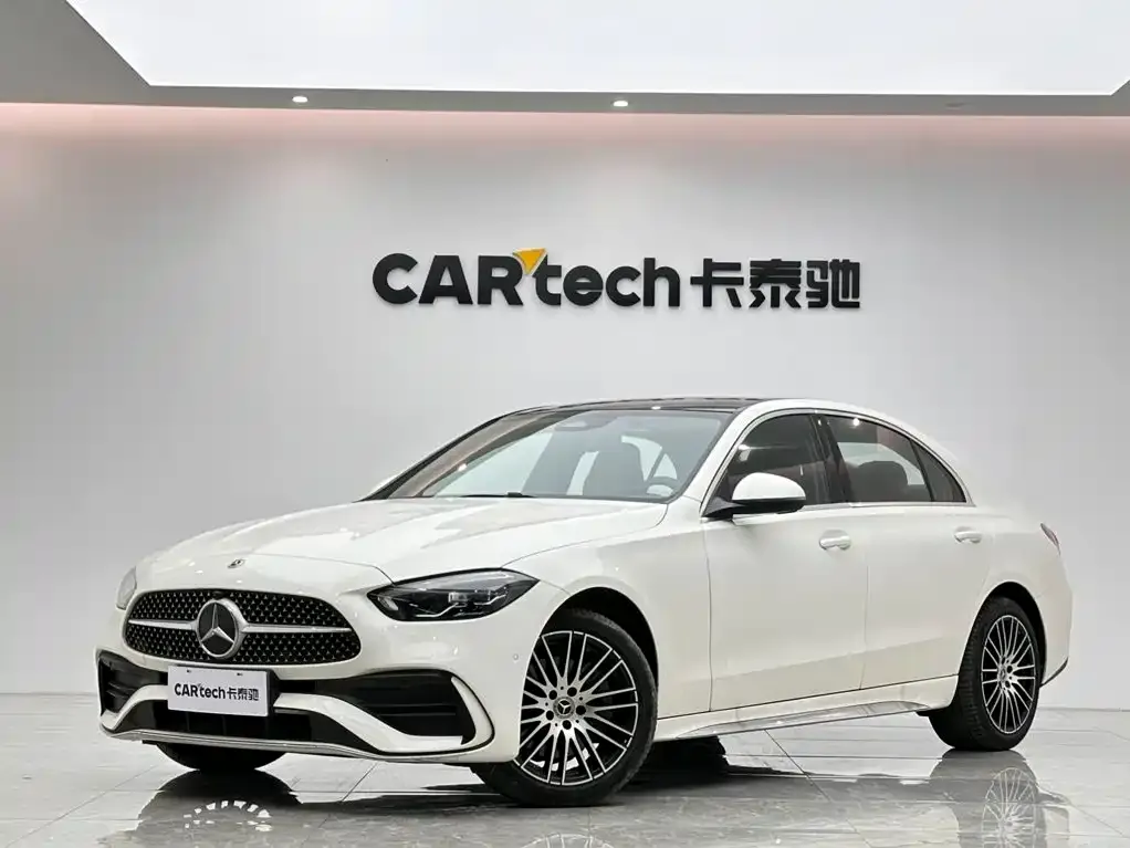 Mercedes-Benz C-Class — фото 1