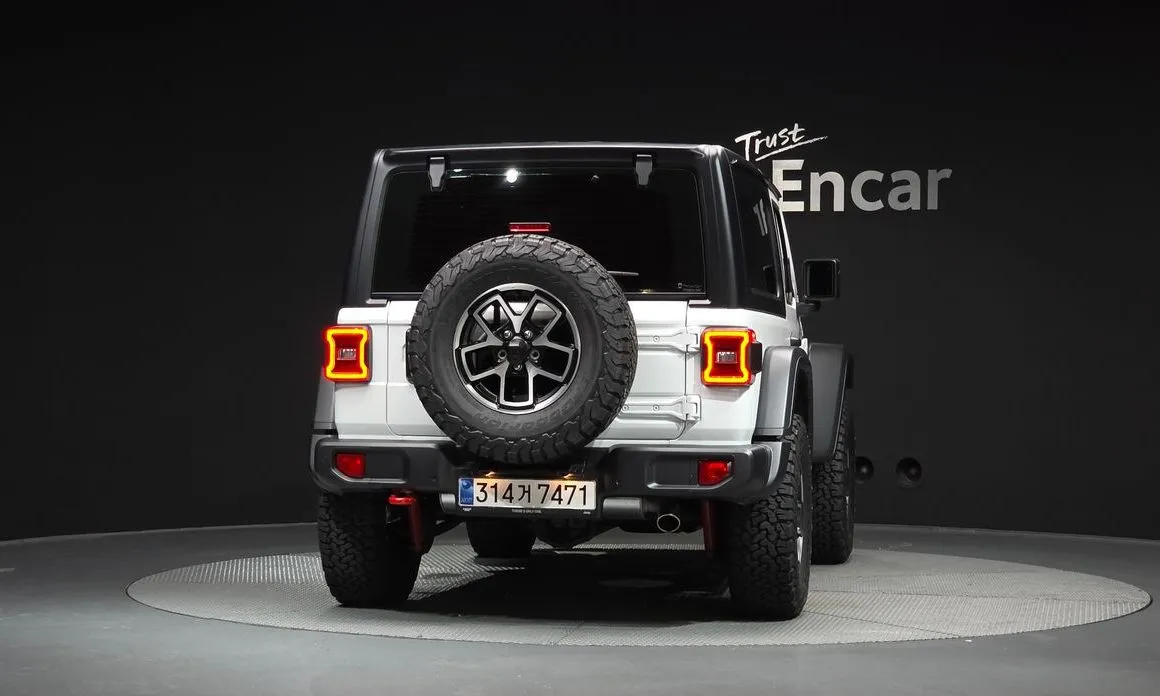 Jeep Wrangler — фото 2