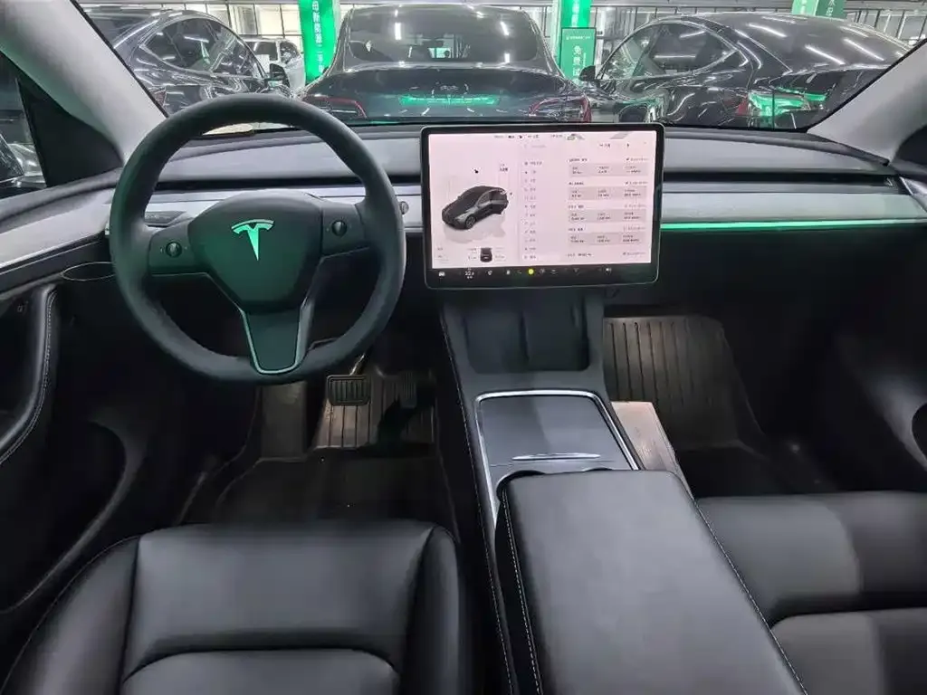 Tesla Model Y — фото 4
