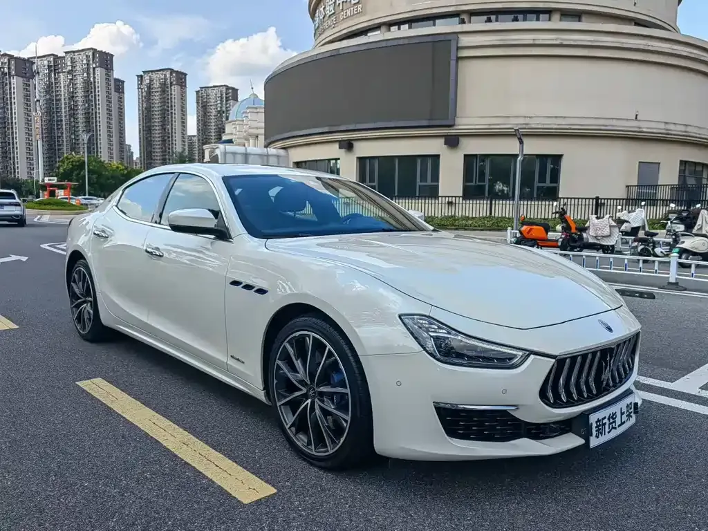 Maserati Ghibli — фото 6