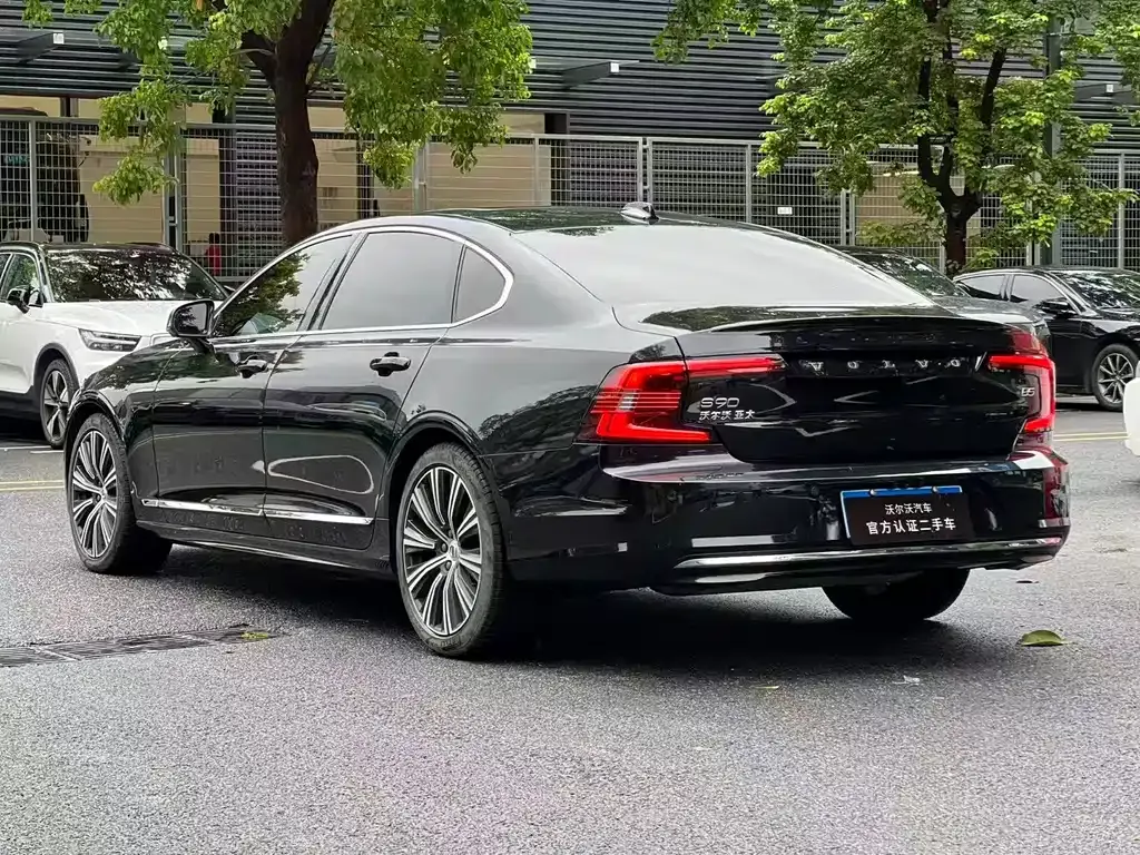 Volvo S90 — фото 9