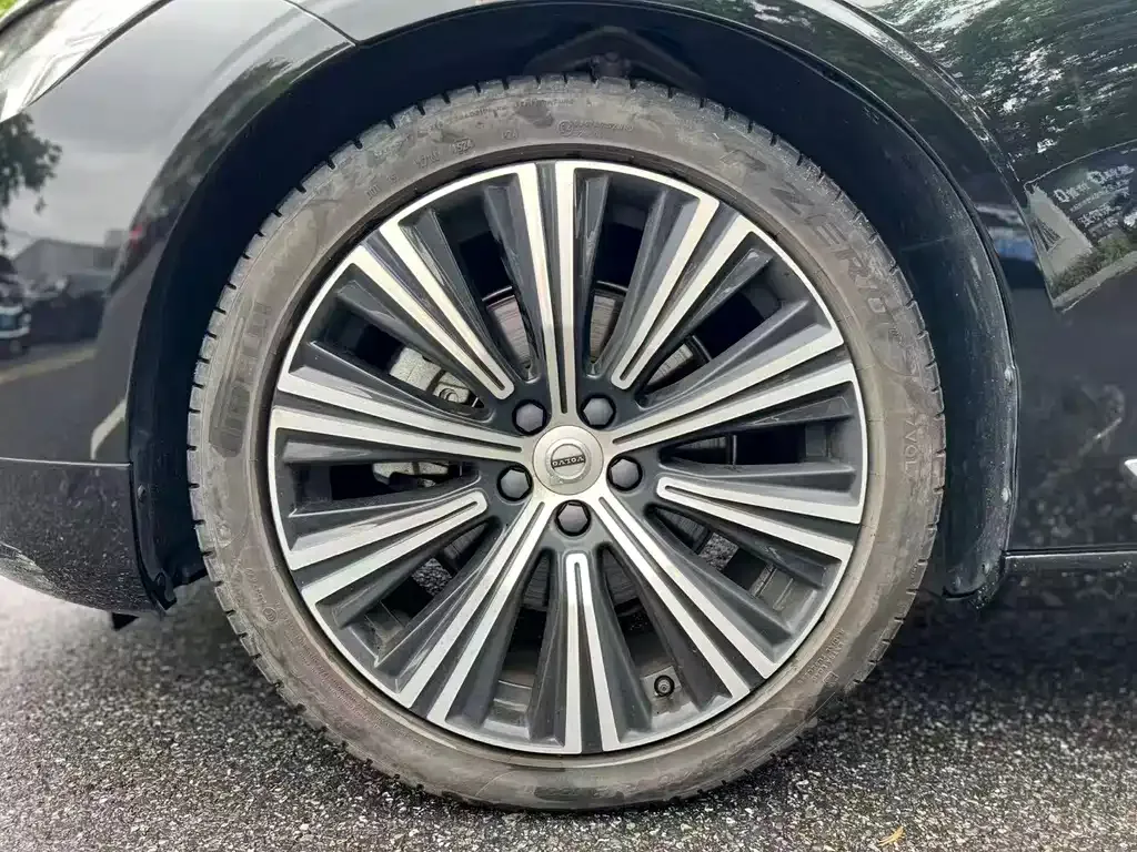 Volvo S90 — фото 4